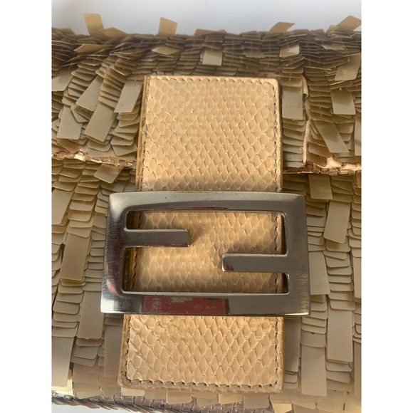 Fendi Baguette in Gold sequins and python leather - Picture 11 of 15